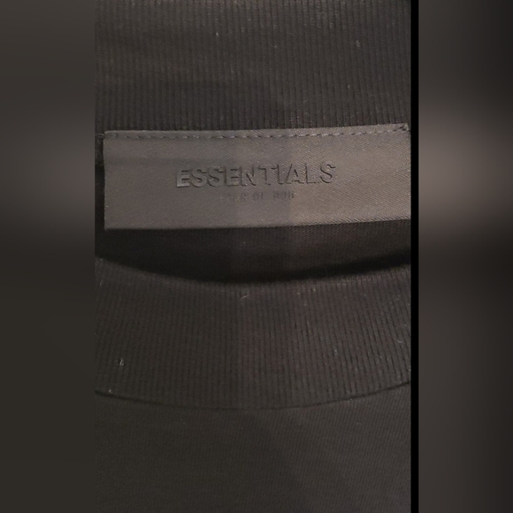 Fear Of God Essentials T Shirt - Picture 3 of 7